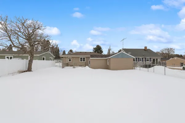 $199,900 | 1809 29th Avenue, Menominee, MI 49858