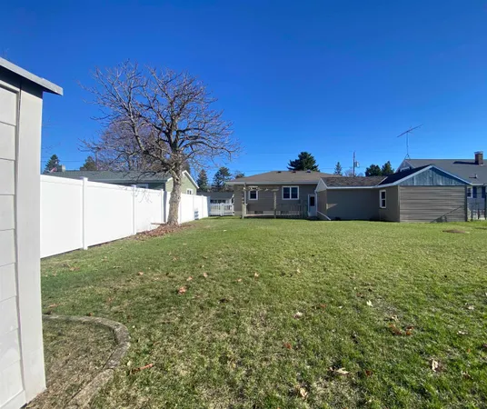 $199,900 | 1809 29th Avenue, Menominee, MI 49858