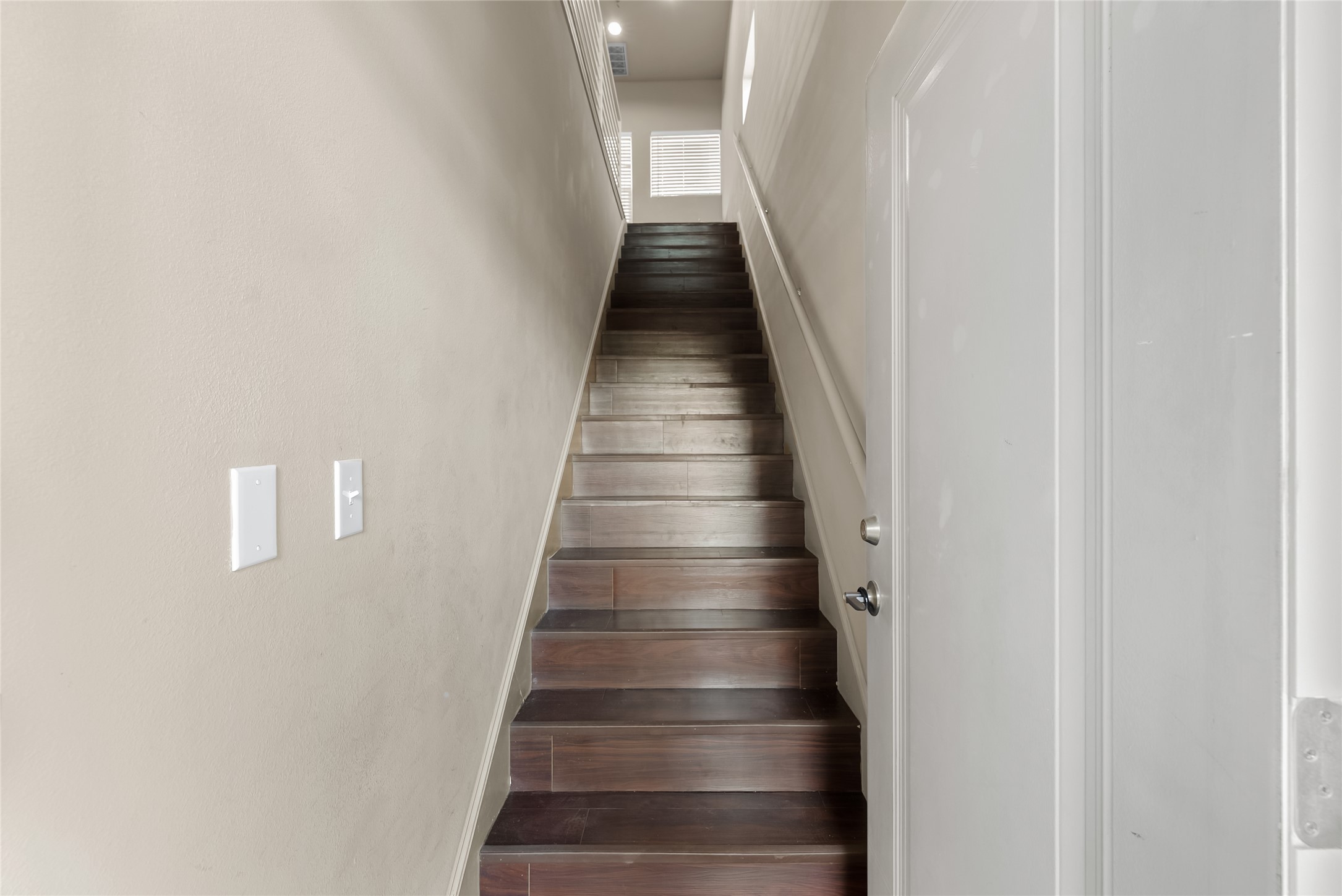 2606 Wilson Street, Unit 901 Austin, TX 78704 - Photo 25 of 37 a view of entryway