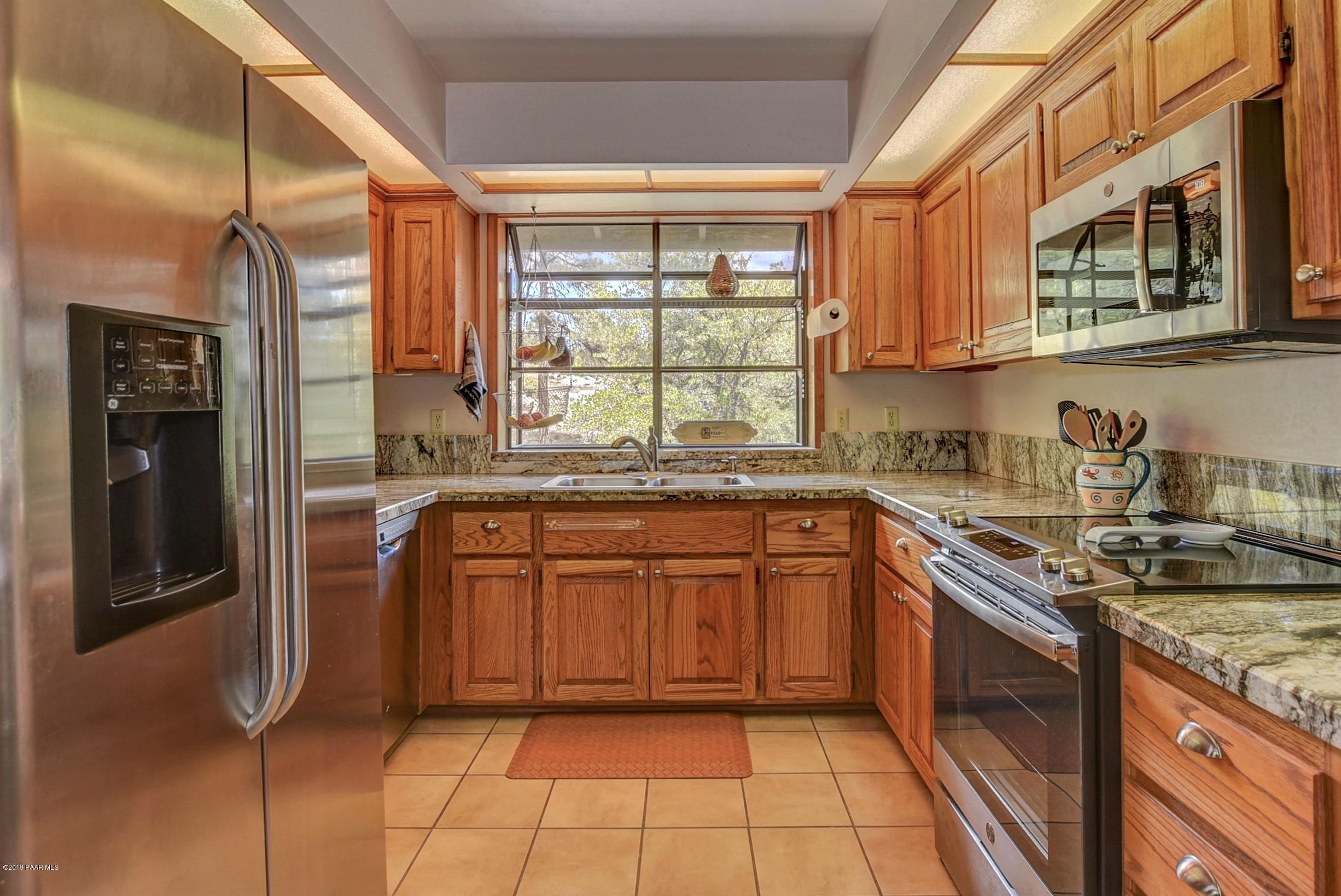 2008 View Point Road Prescott, AZ 86303 - Photo 12 of 42 Kitchen