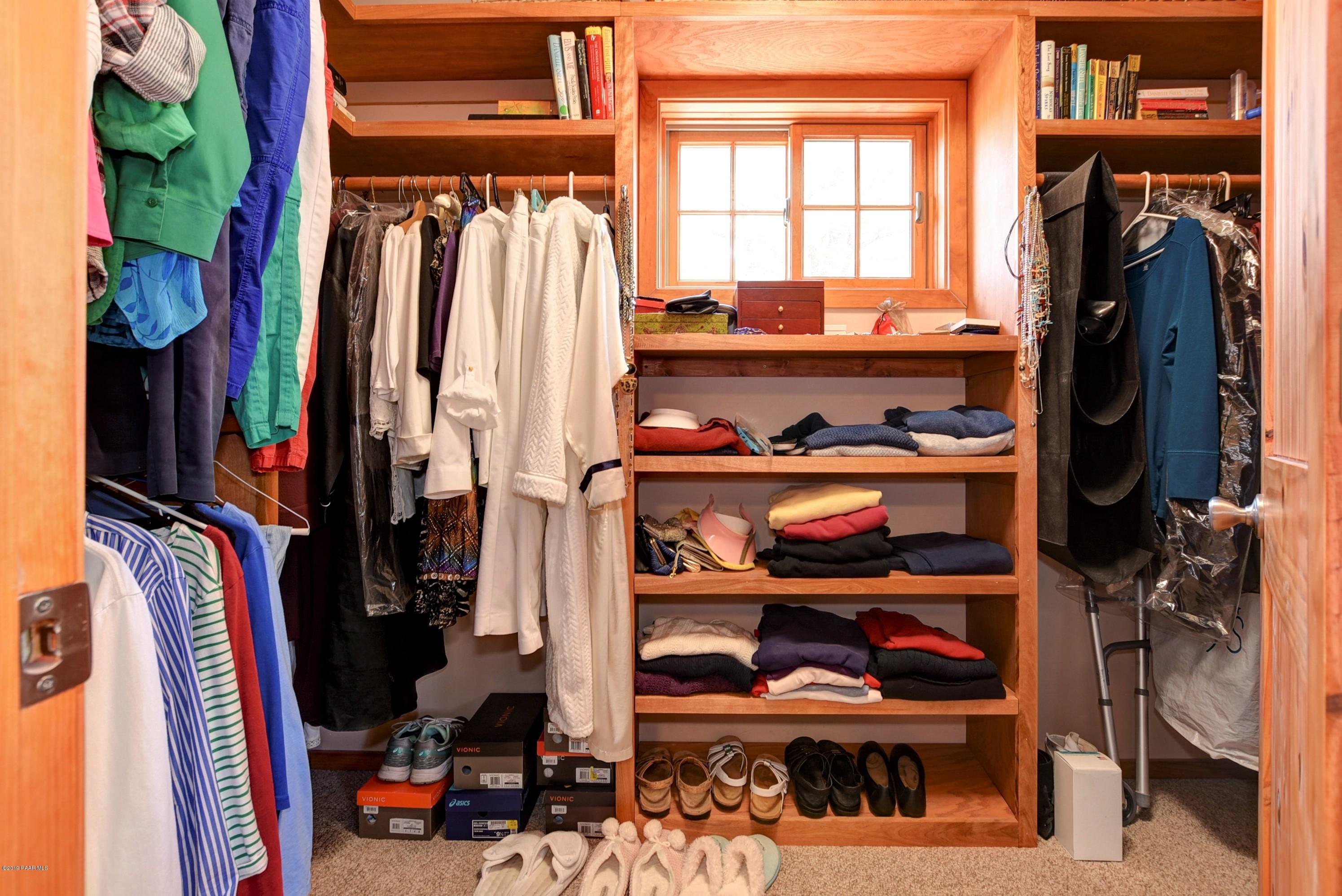 2008 View Point Road Prescott, AZ 86303 - Photo 20 of 42 Master Closet
