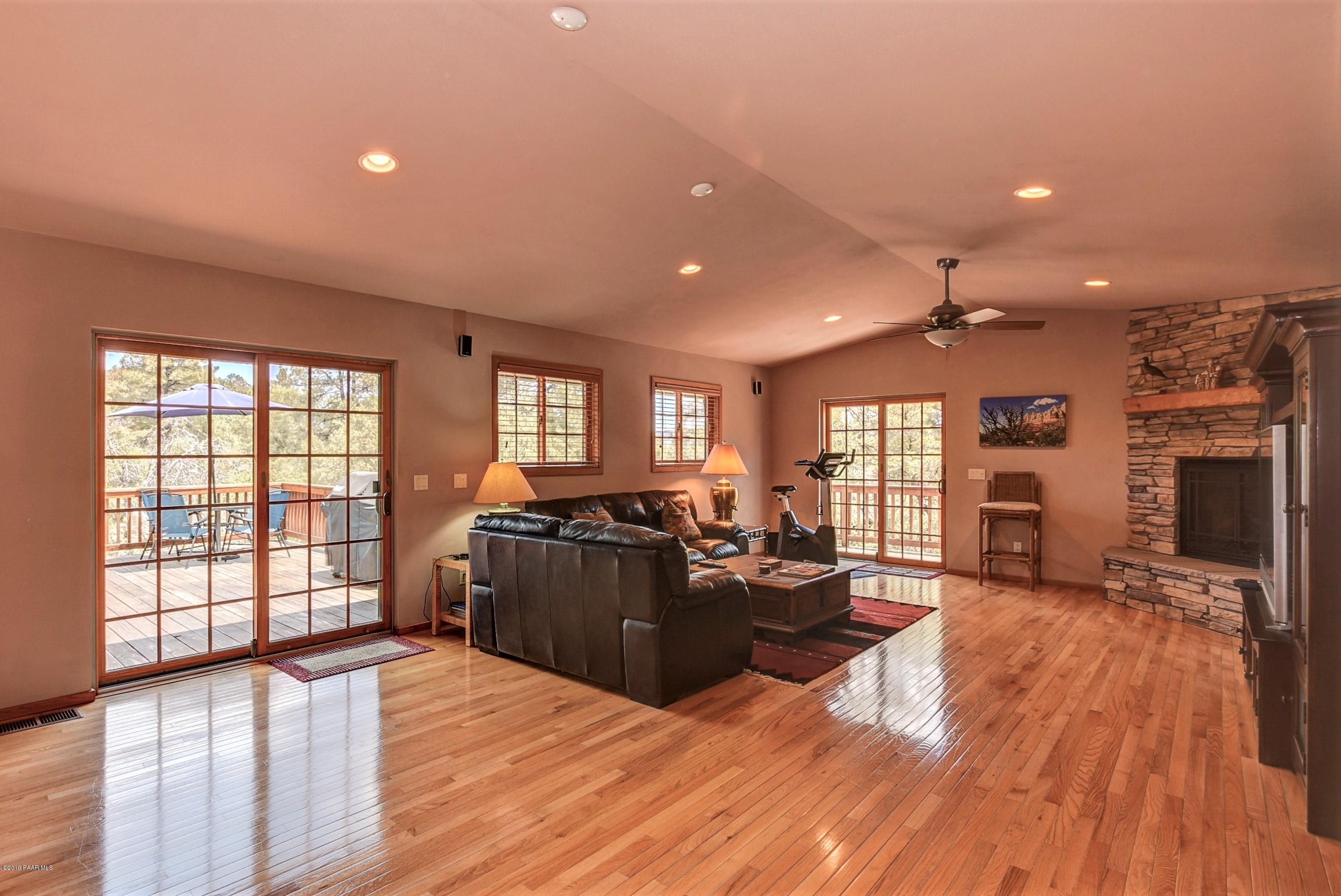 2008 View Point Road Prescott, AZ 86303 - Photo 6 of 42 Living Room