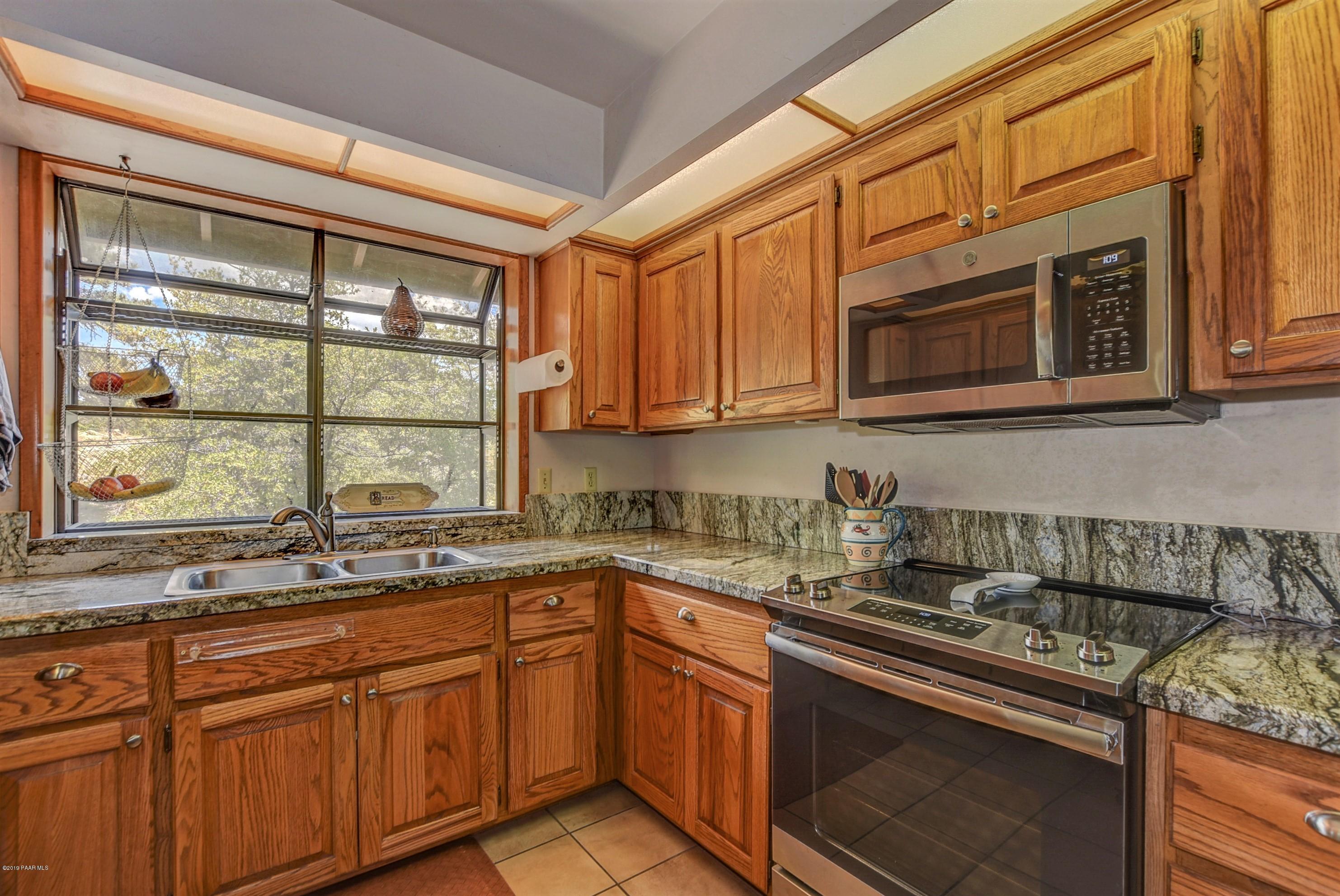 2008 View Point Road Prescott, AZ 86303 - Photo 10 of 42 Kitchen