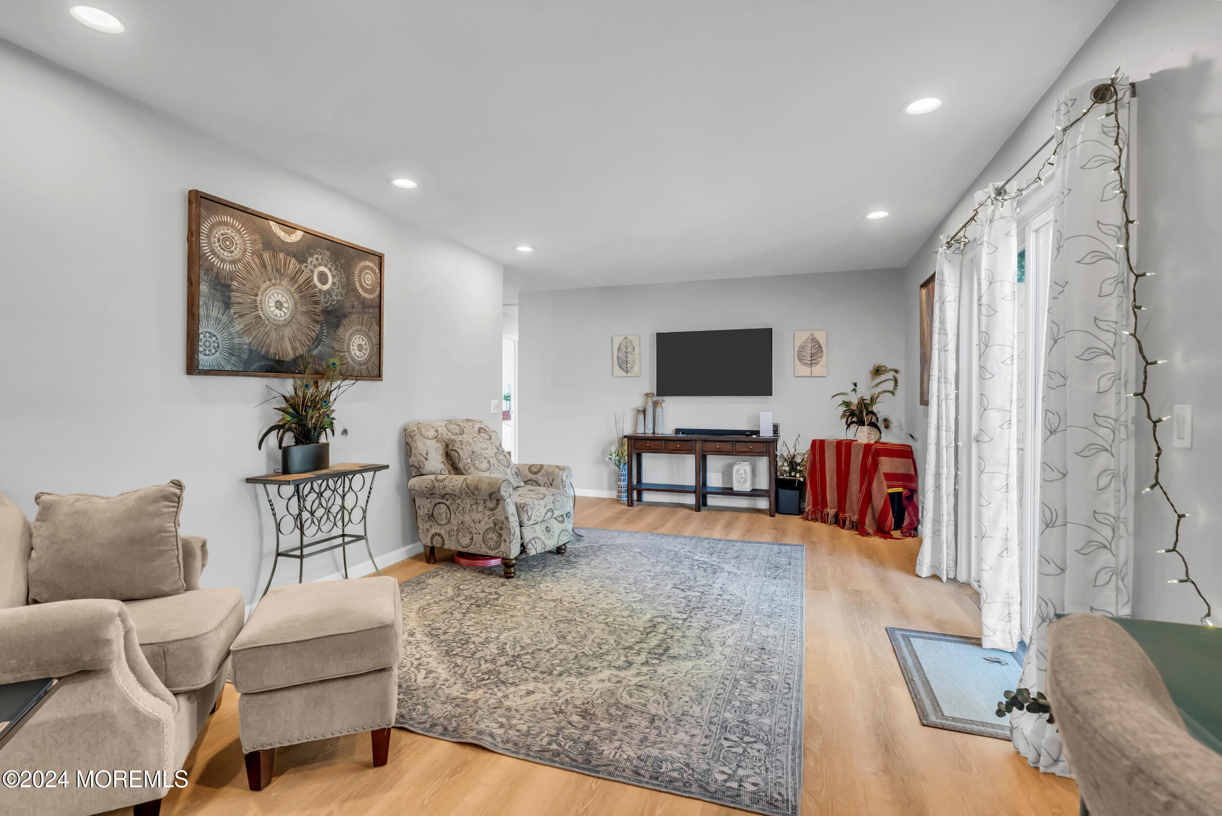 7 Timber Drive Asbury Park, NJ 07712 - Photo 14 of 33 Family Room