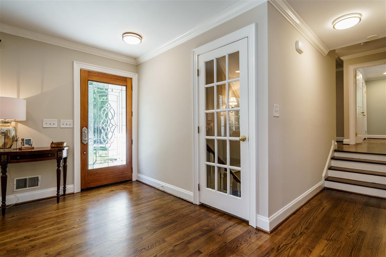 700 Davidson Street Raleigh, NC 27609 - Photo 3 of 30 Foyer