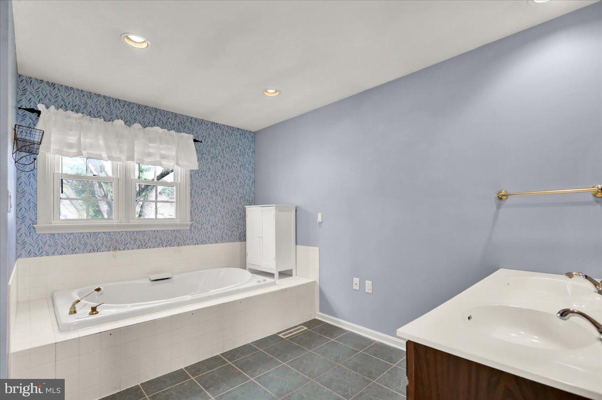 561 Millcross Road Lancaster, PA 17601 - Photo 24 of 52