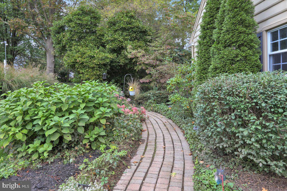 561 Millcross Road Lancaster, PA 17601 - Photo 42 of 52 a view of a pathway in a yard