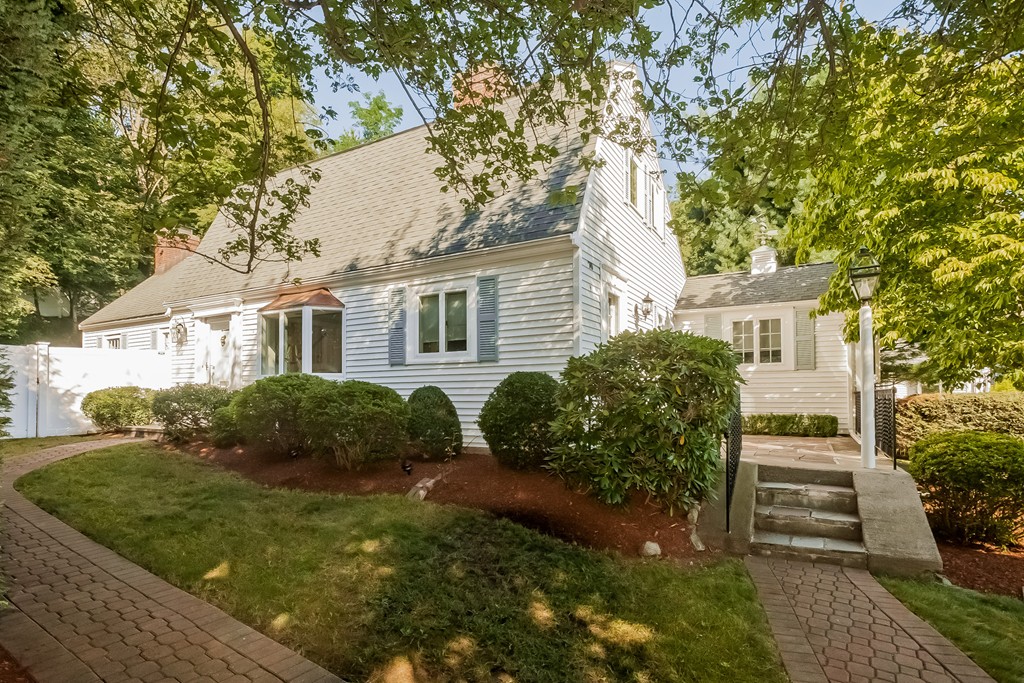 70 Ridge Street Arlington, MA 02474 - Photo 23 of 29 Gallery Image 23