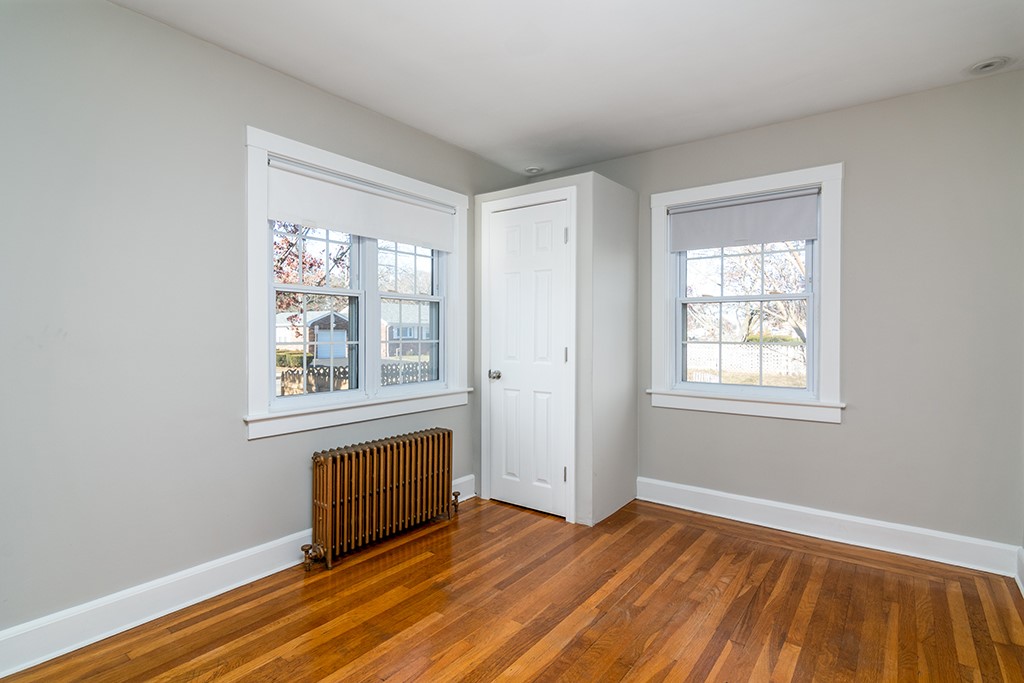 327 George Waterman Road Johnston, RI 02919 - Photo 11 of 23