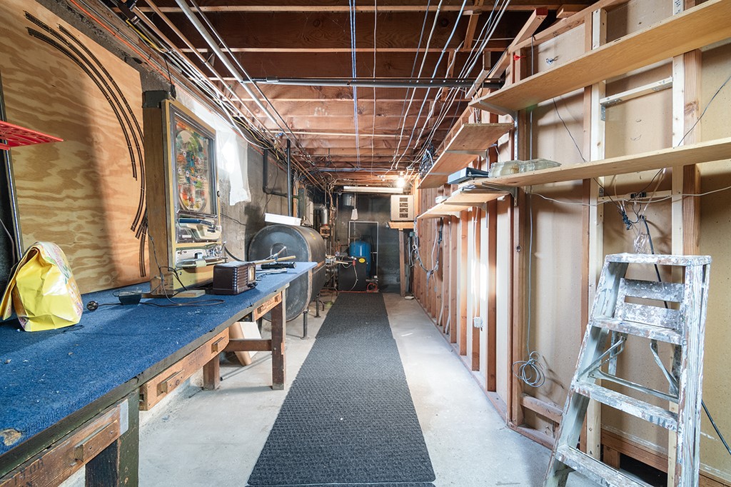 327 George Waterman Road Johnston, RI 02919 - Photo 18 of 23