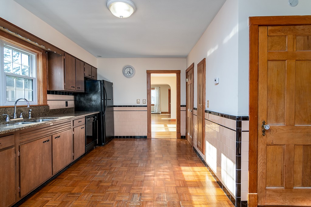 327 George Waterman Road Johnston, RI 02919 - Photo 10 of 23