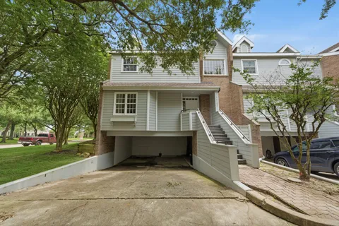 $325,000 | 1723 Enterprise Avenue, League City, TX 77573