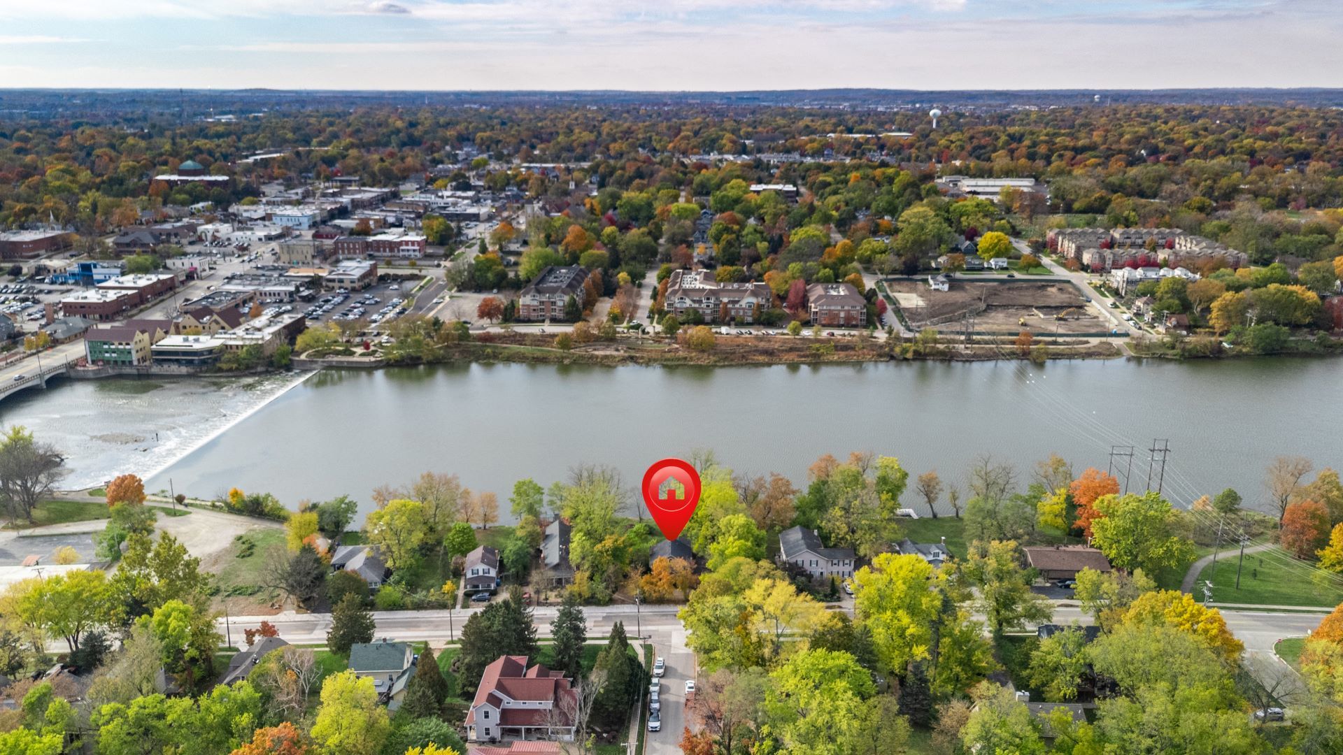 202 North Bennett Street Geneva, IL 60134 - Photo 36 of 40 an aerial view of residential house with outdoor space and lake view