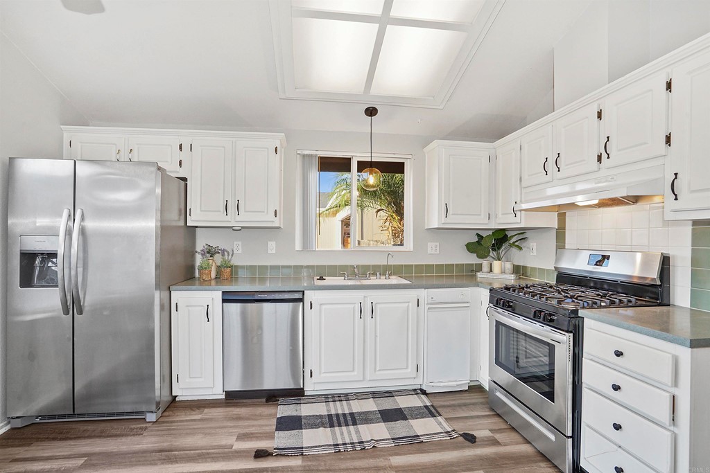 15935 Spring Oaks Road, Unit 84 El Cajon, CA 92021 - Photo 8 of 30 Gallery Image 8