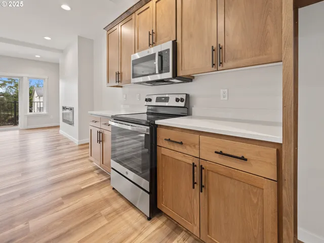 $439,000 | 1502 Southeast Marine Avenue, Lincoln City, OR 97367