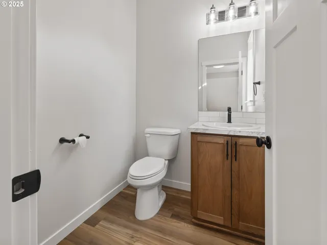 $439,000 | 1502 Southeast Marine Avenue, Lincoln City, OR 97367