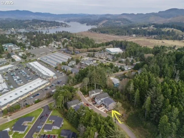 $439,000 | 1502 Southeast Marine Avenue, Lincoln City, OR 97367