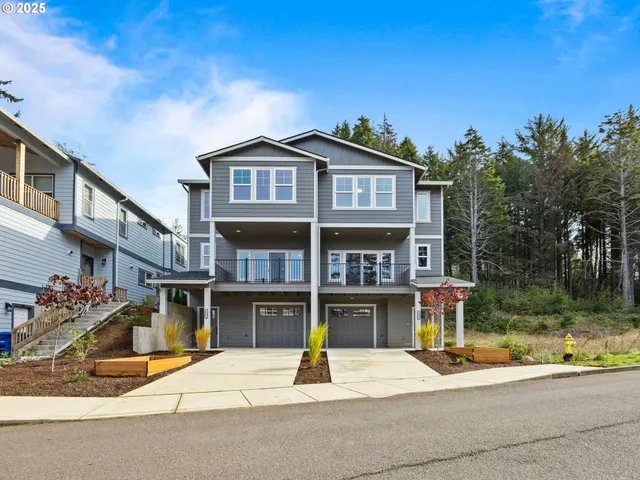 $439,000 | 1502 Southeast Marine Avenue, Lincoln City, OR 97367