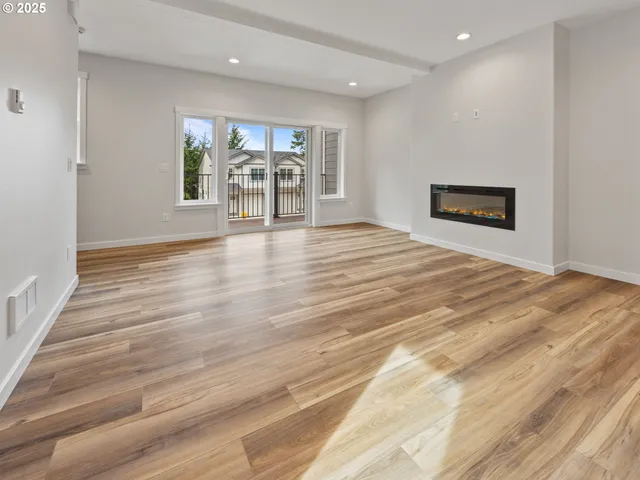 $439,000 | 1502 Southeast Marine Avenue, Lincoln City, OR 97367