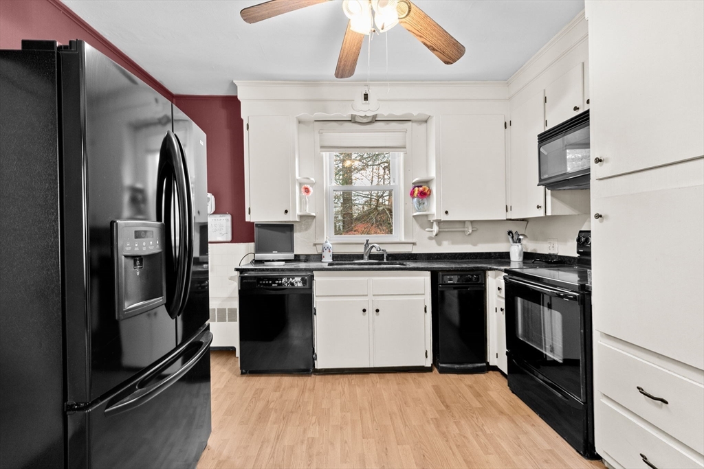 269 Middleboro Road Freetown, MA 02717 - Photo 13 of 42