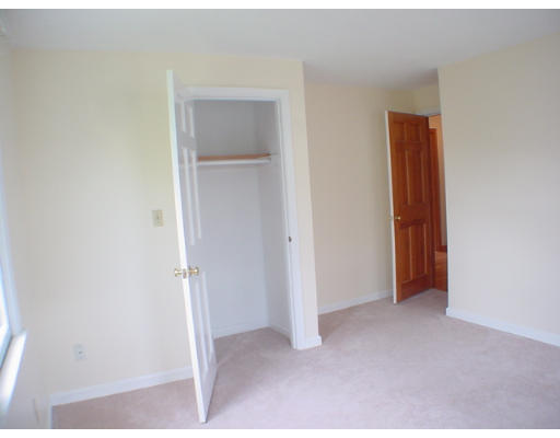 26 Stoneybrook Road Grafton, MA 01536 - Photo 18 of 28 a view of an empty room