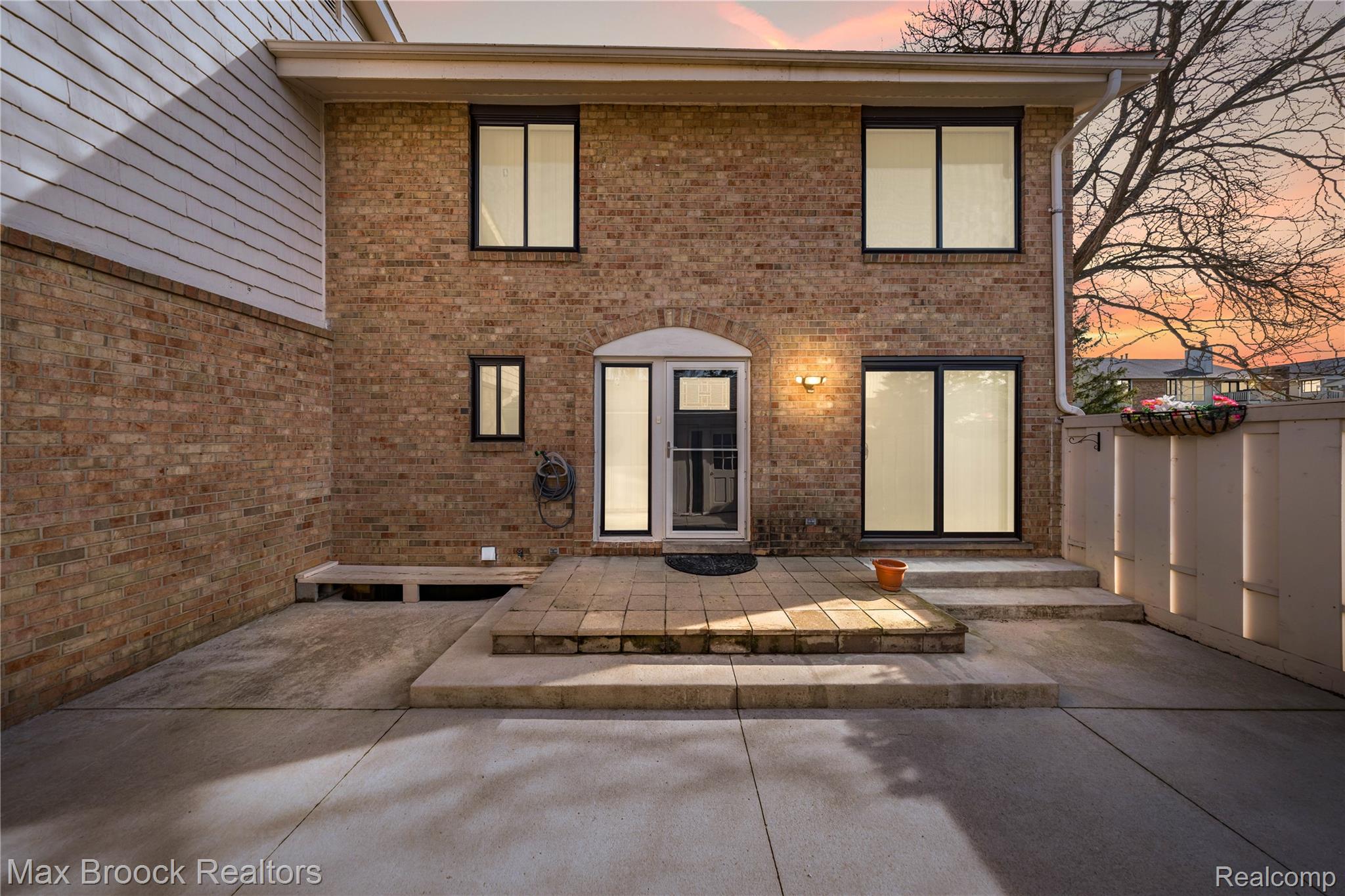 7451 Pebble Point West Bloomfield, MI 48322 - Photo 1 of 50 Welcome Home!