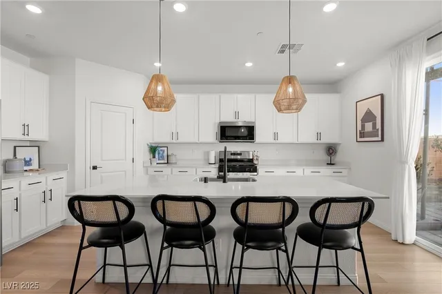 $775,000 | 2741 Gallarate Drive, Henderson, NV 89044