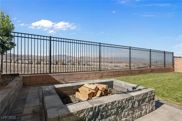 $750,000 | 2741 Gallarate Drive, Henderson, NV 89044