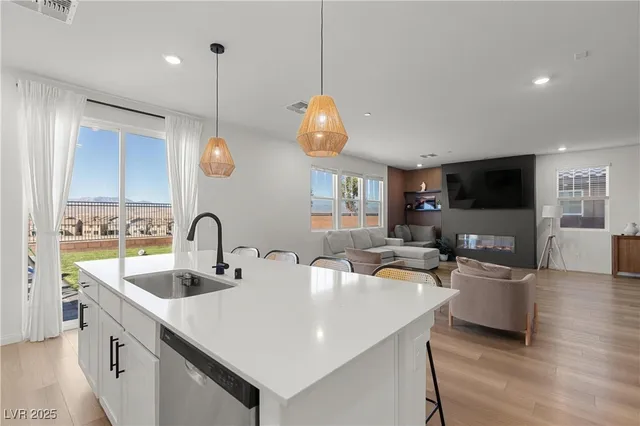 $775,000 | 2741 Gallarate Drive, Henderson, NV 89044