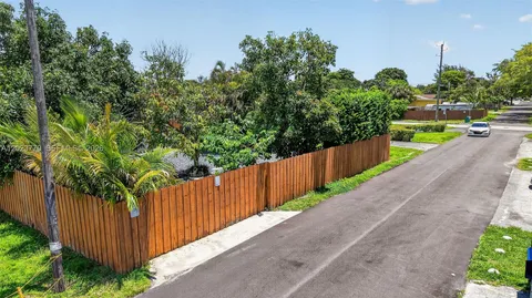 $650,000 | 709 Northwest 9th Court, Hallandale Beach, FL 33009