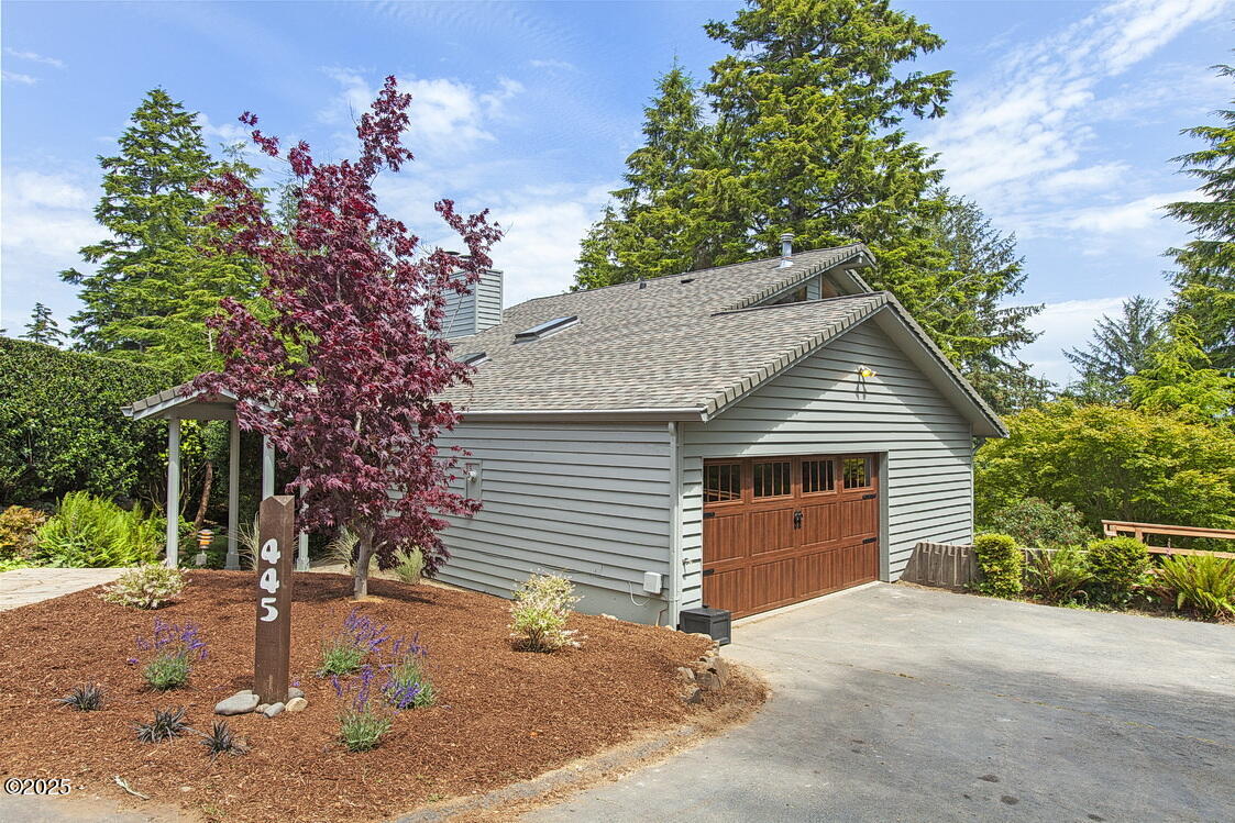 445 Summit View Lane Gleneden Beach, OR 97388 - Photo 60 of 67 Front/Driveway