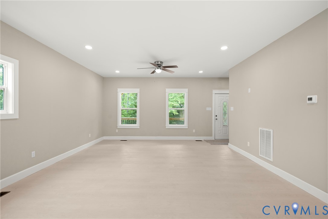 4505 Redbank Road Sandston, VA 23150 - Photo 5 of 34