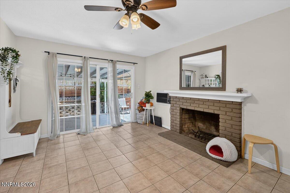 1090 Kings Row Reno, NV 89503 - Photo 9 of 34 09-DSC_4212