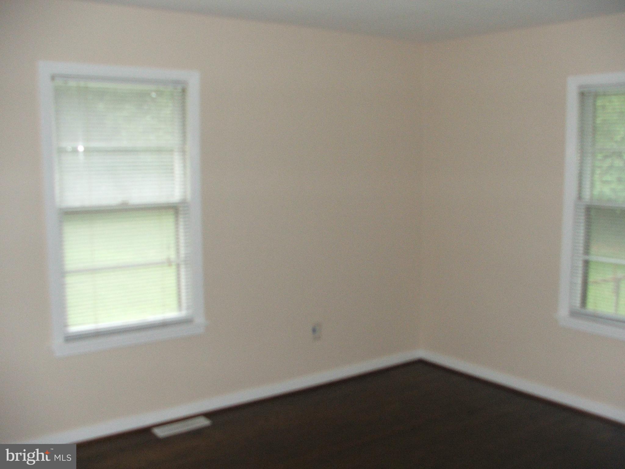 6613 Hackberry Street Springfield, VA 22150 - Photo 8 of 24 Main Level