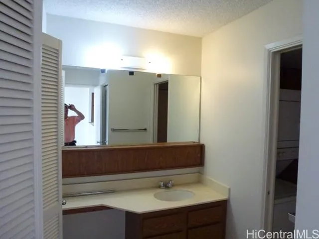 $1,775 | 98-402 Koauka Loop, Unit 410, Aiea, HI 96701
