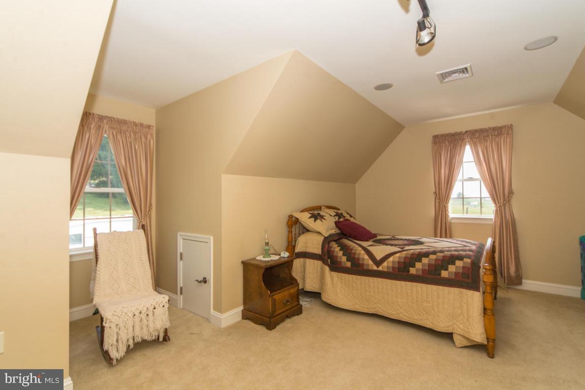 2560 Valley View Road Morgantown, PA 19543 - Photo 21 of 35 Gallery Image 21