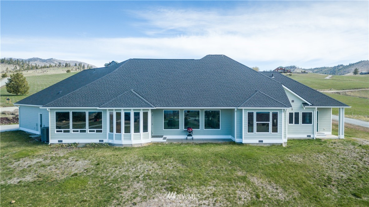 615 Chelan Trails Road Manson, WA 98831 - Photo 2 of 25 Gallery Image 2