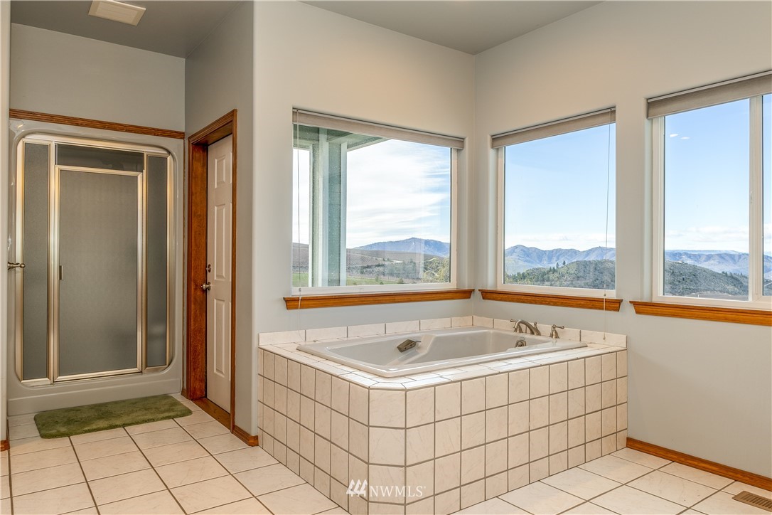 615 Chelan Trails Road Manson, WA 98831 - Photo 13 of 25 Gallery Image 13