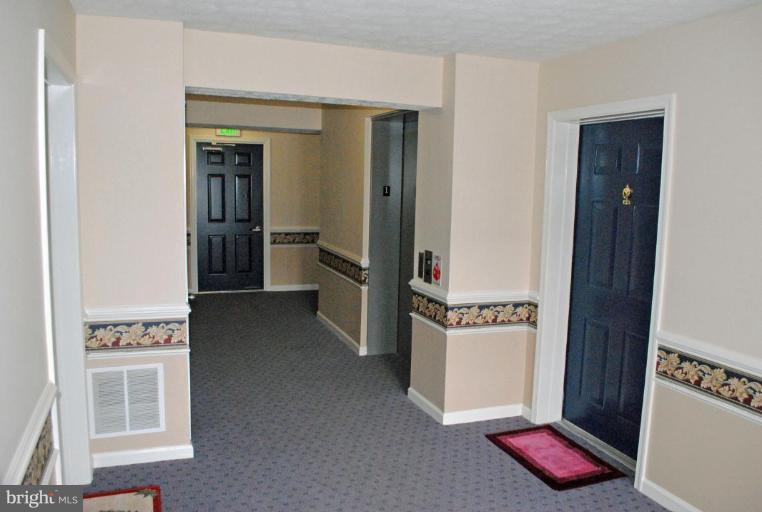 9600 Haven Farm Road, Unit 9600D Perry Hall, MD 21128 - Photo 15 of 27 Lobby