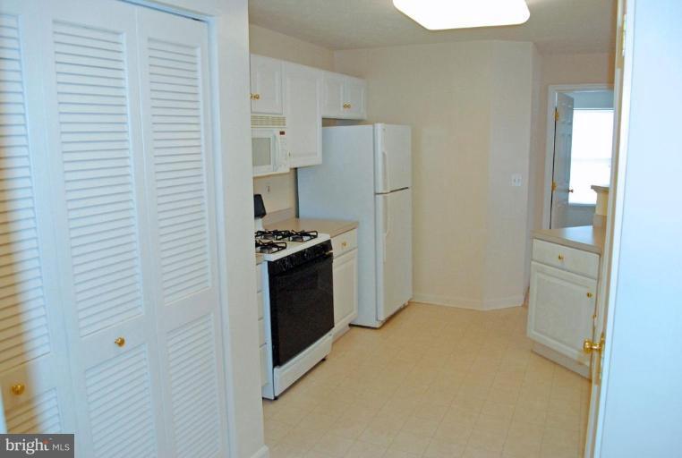 9600 Haven Farm Road, Unit 9600D Perry Hall, MD 21128 - Photo 4 of 27 Kitchen #2