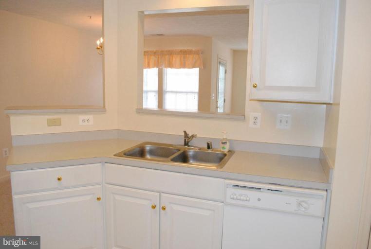 9600 Haven Farm Road, Unit 9600D Perry Hall, MD 21128 - Photo 5 of 27 Kitchen #3