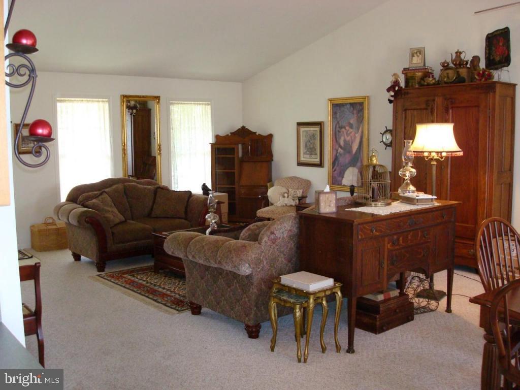 329 Rexmont Road Lebanon, PA 17042 - Photo 4 of 6 Gallery Image 4
