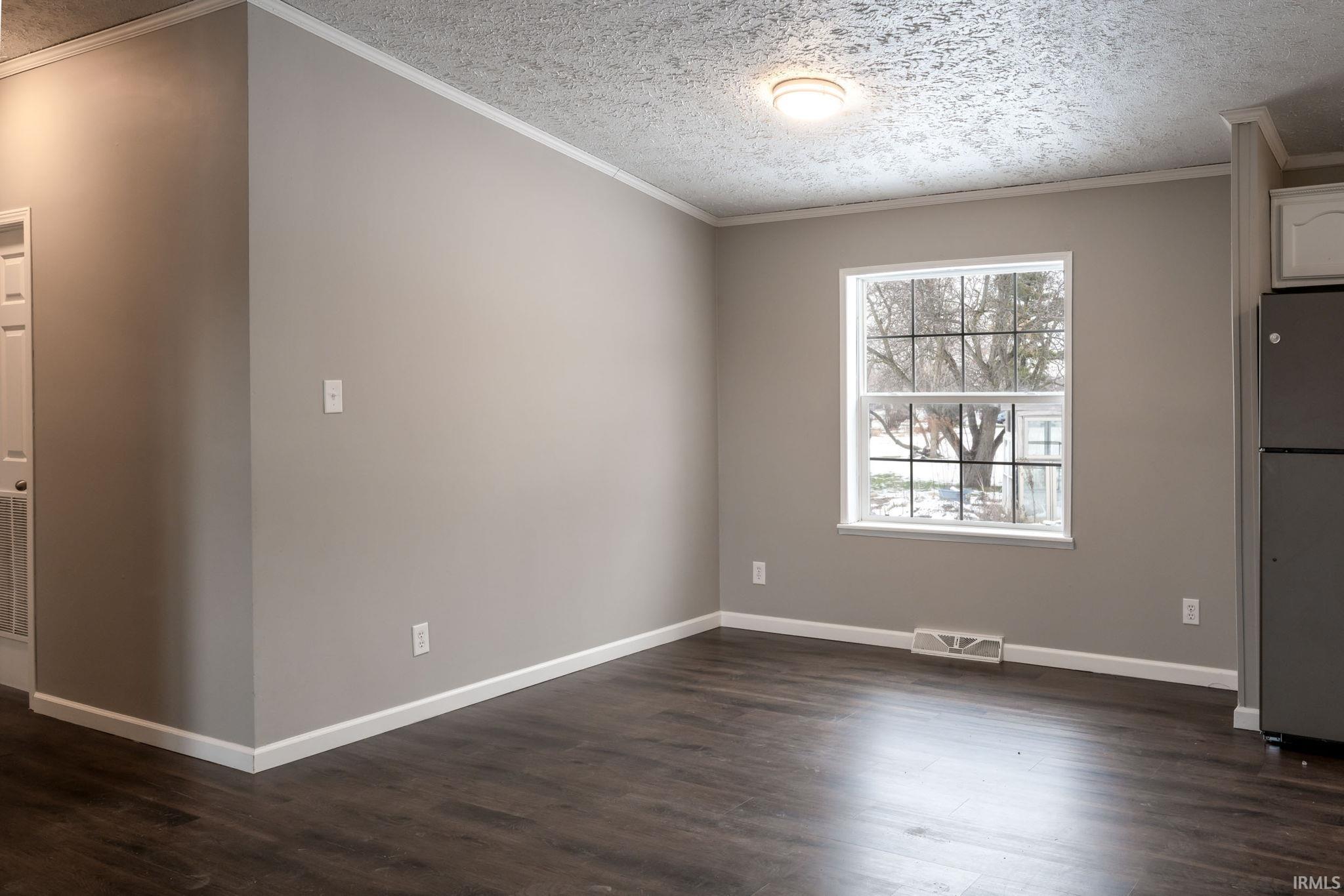 9710 Auburn Road Fort Wayne, IN 46825 - Photo 10 of 36 Gallery Image 10