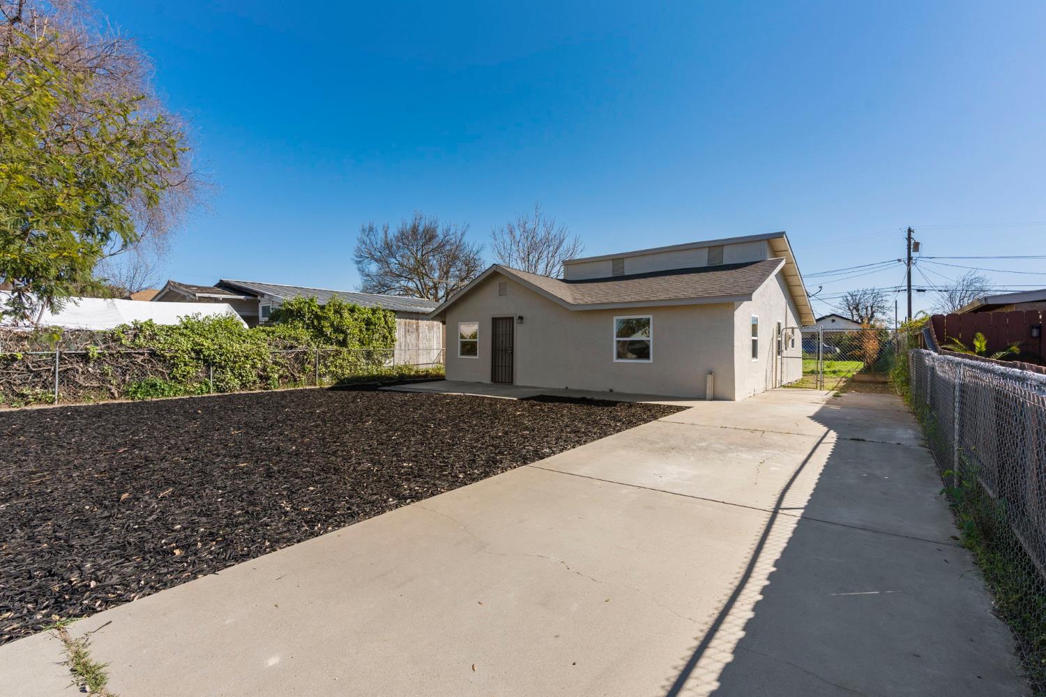 408 Thrasher Avenue Modesto, CA 95354 - Photo 5 of 25