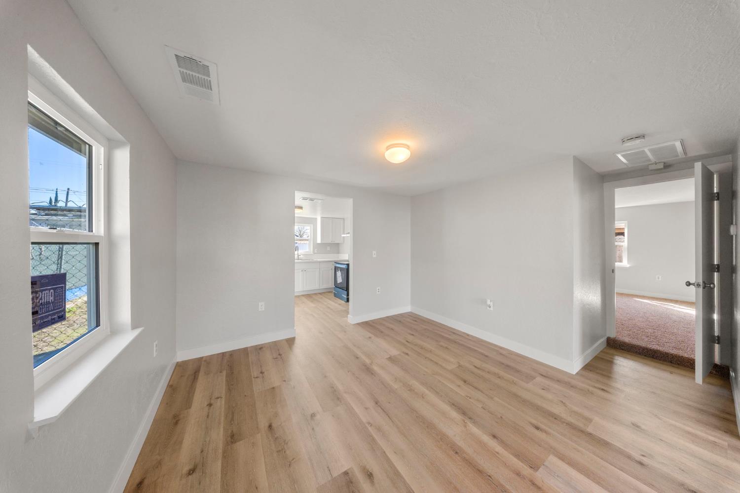 408 Thrasher Avenue Modesto, CA 95354 - Photo 8 of 25