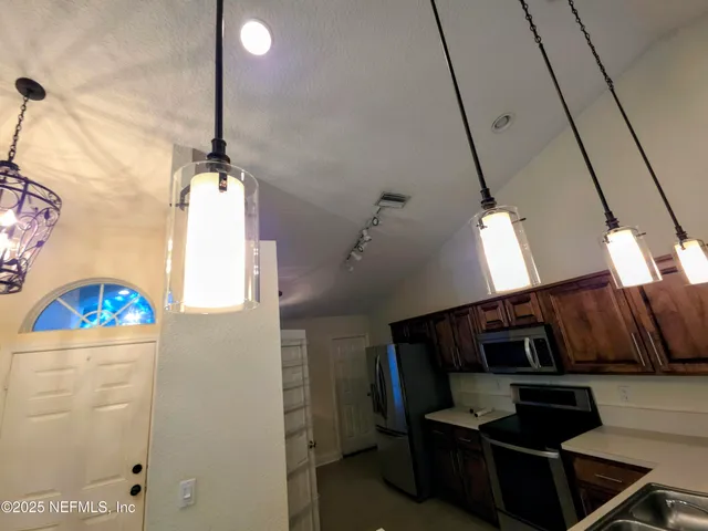 $329,900 | 1264 Winding Brook Court, Middleburg, FL 32068