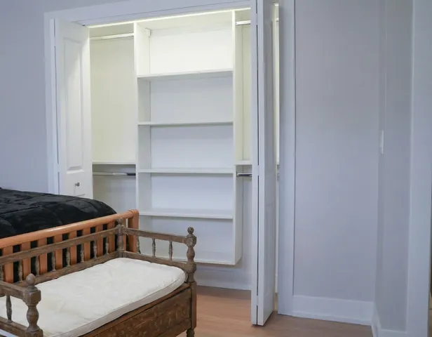 $659,000 | 103 East Berkshire Lane, Mount Prospect, IL 60056