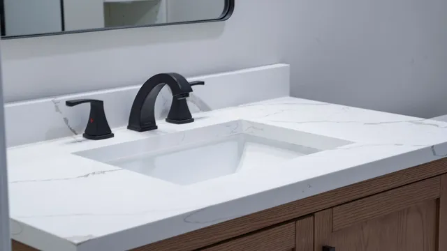 $659,000 | 103 East Berkshire Lane, Mount Prospect, IL 60056