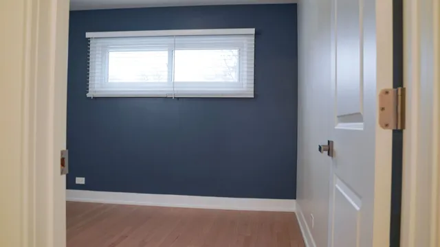 $659,000 | 103 East Berkshire Lane, Mount Prospect, IL 60056