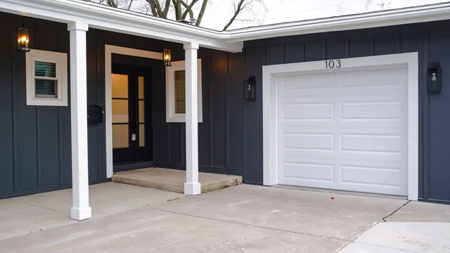 $659,000 | 103 East Berkshire Lane, Mount Prospect, IL 60056